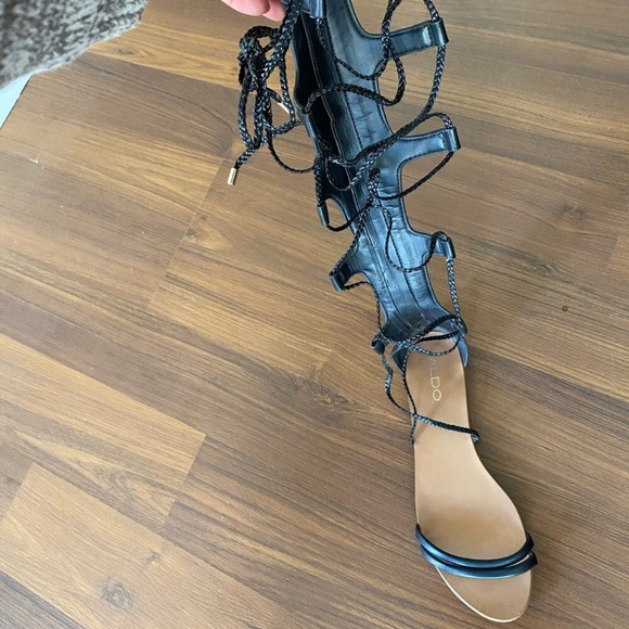 Aldo Greek sandals - Picture 2 of 3